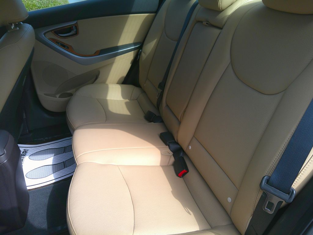 2013 Hyundai Elantra Image 15