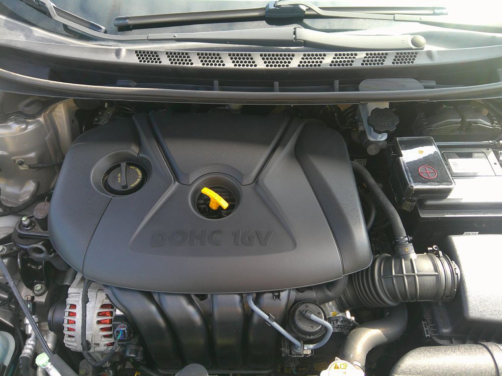 2013 Hyundai Elantra Image 24