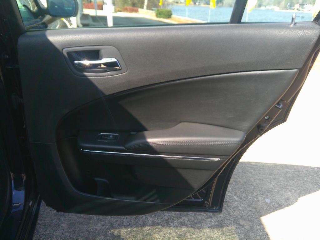 2012 Dodge Charger Image 9