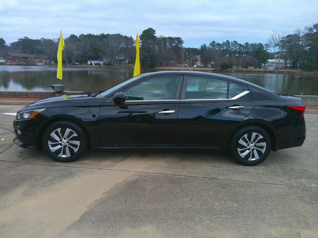 2020 Nissan Altima Image 3