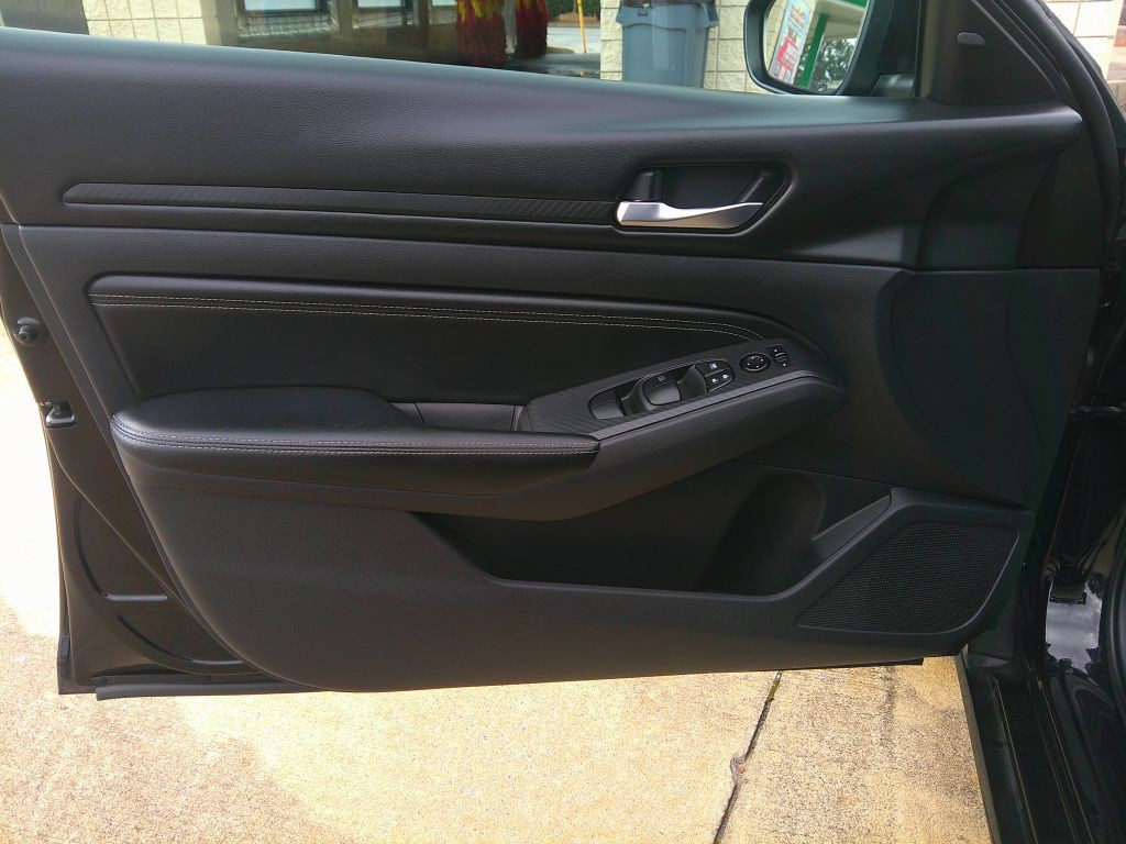 2020 Nissan Altima Image 7