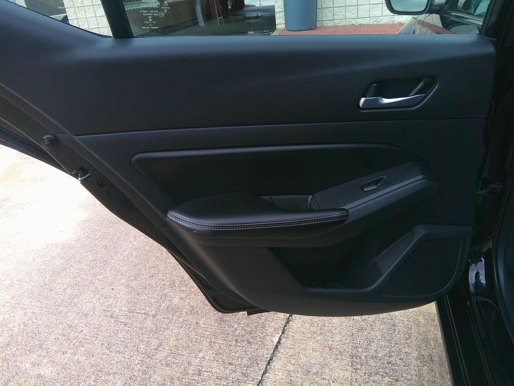 2020 Nissan Altima Image 10