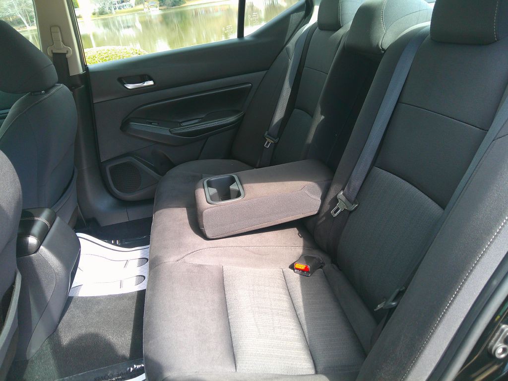 2020 Nissan Altima Image 14