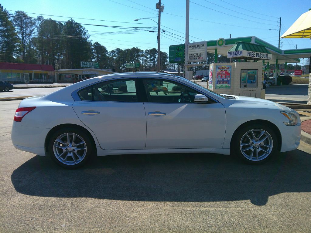 2011 Nissan Maxima Image 4
