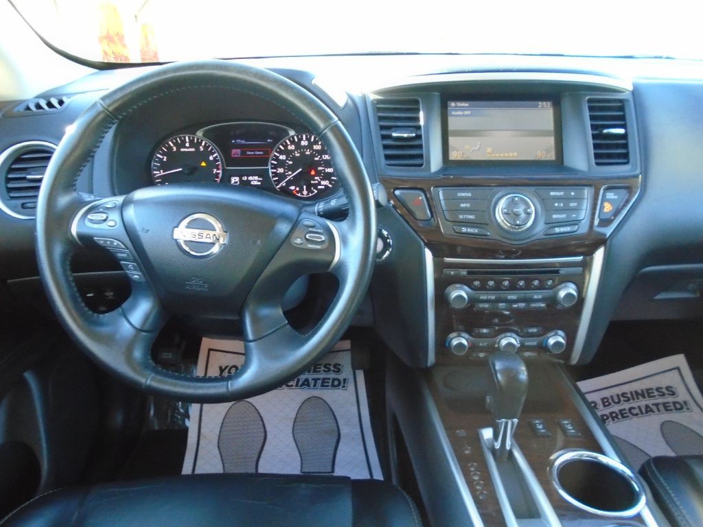 2014 Nissan Pathfinder Image 16