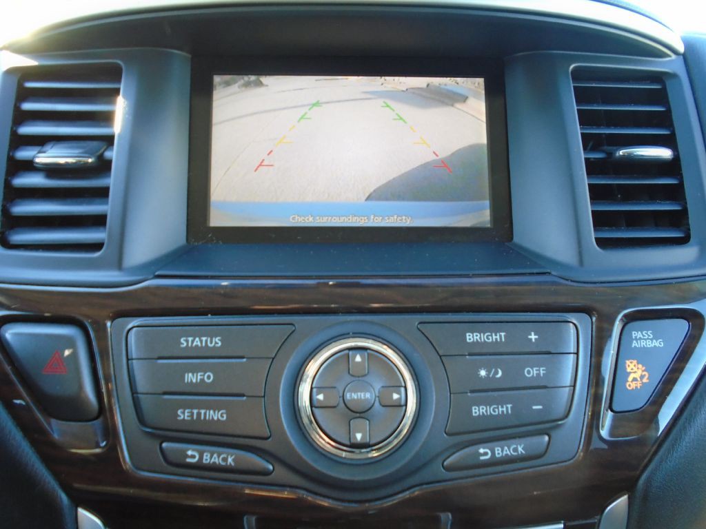 2014 Nissan Pathfinder Image 21