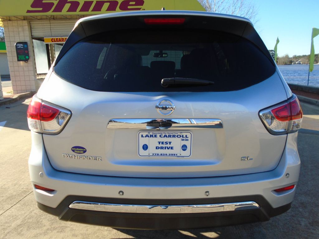 2014 Nissan Pathfinder Image 2