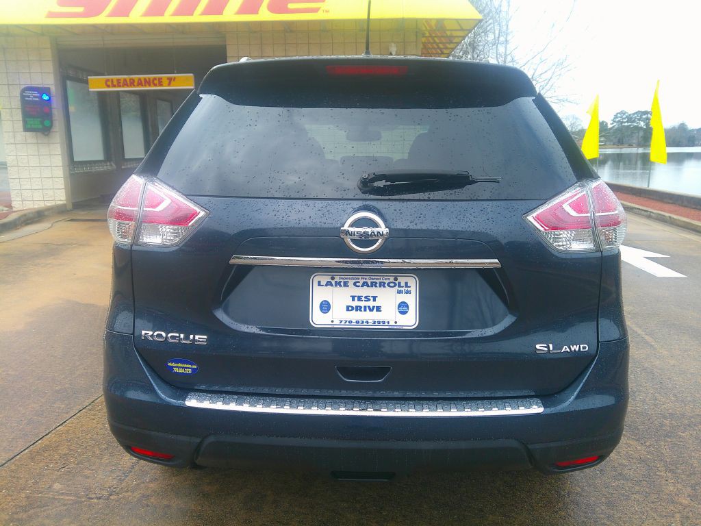 2016 Nissan Rogue Image 2