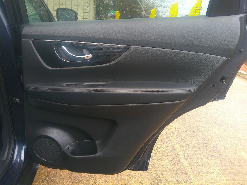 2016 Nissan Rogue Image 9