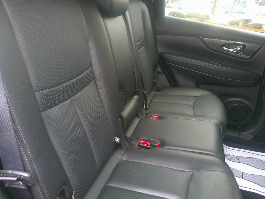 2016 Nissan Rogue Image 13