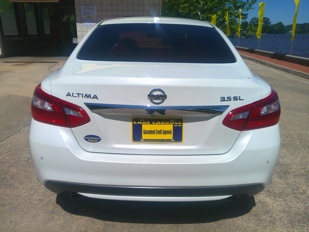 2017 Nissan Altima Image 2