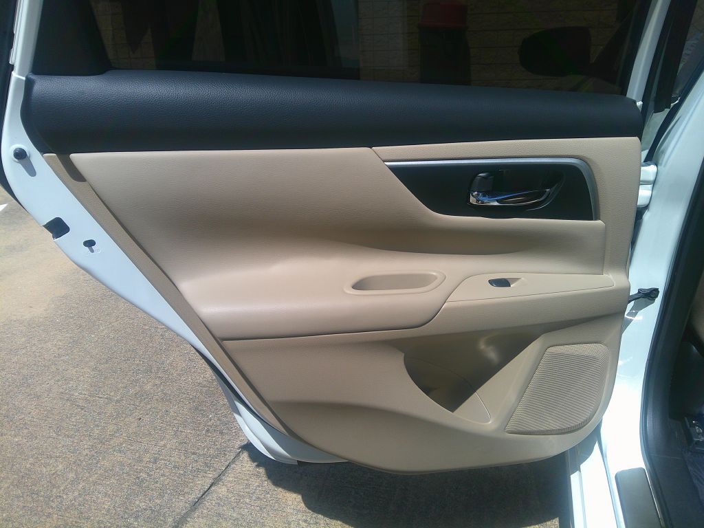 2017 Nissan Altima Image 10
