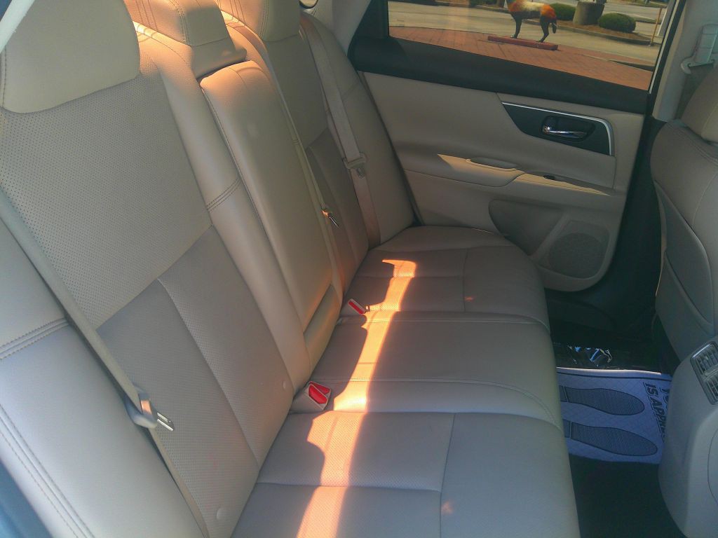 2017 Nissan Altima Image 13