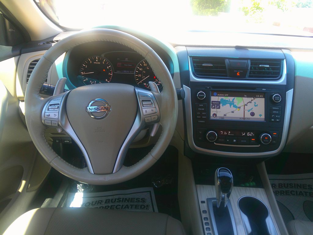 2017 Nissan Altima Image 15
