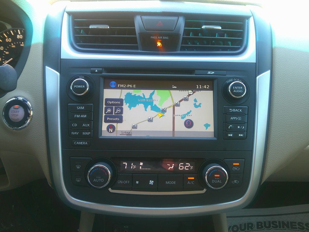 2017 Nissan Altima Image 19