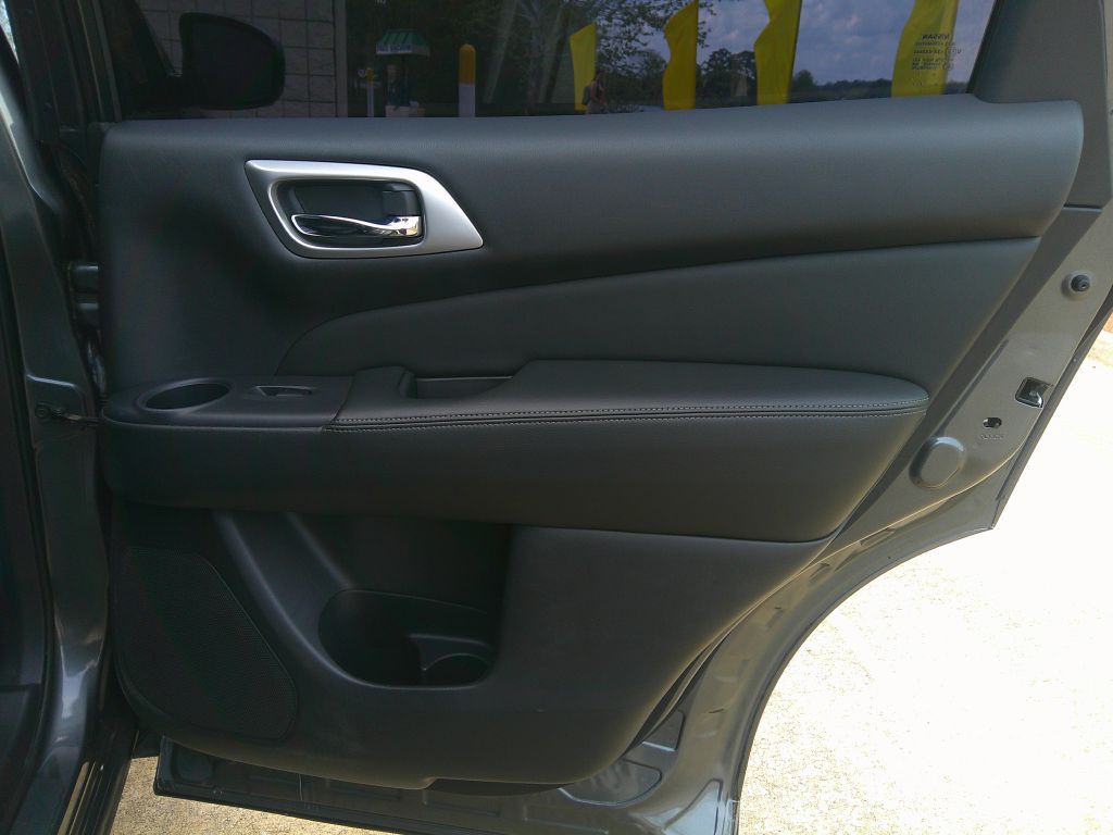 2015 Nissan Pathfinder Image 9