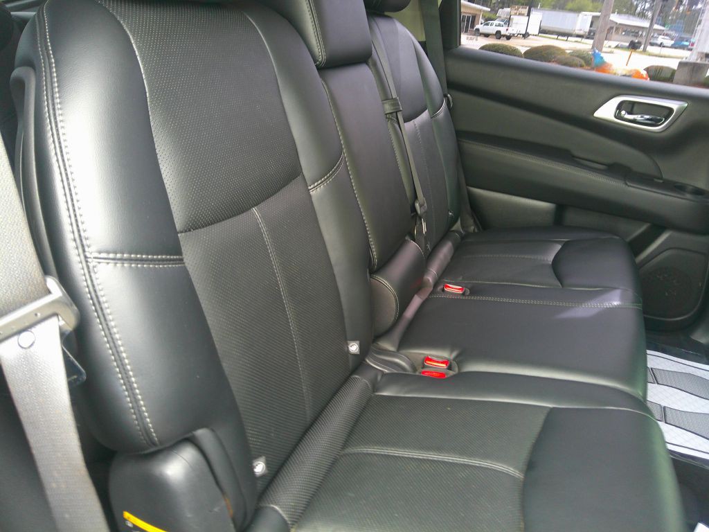 2015 Nissan Pathfinder Image 13