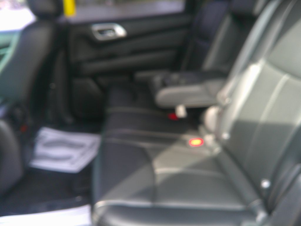 2015 Nissan Pathfinder Image 14