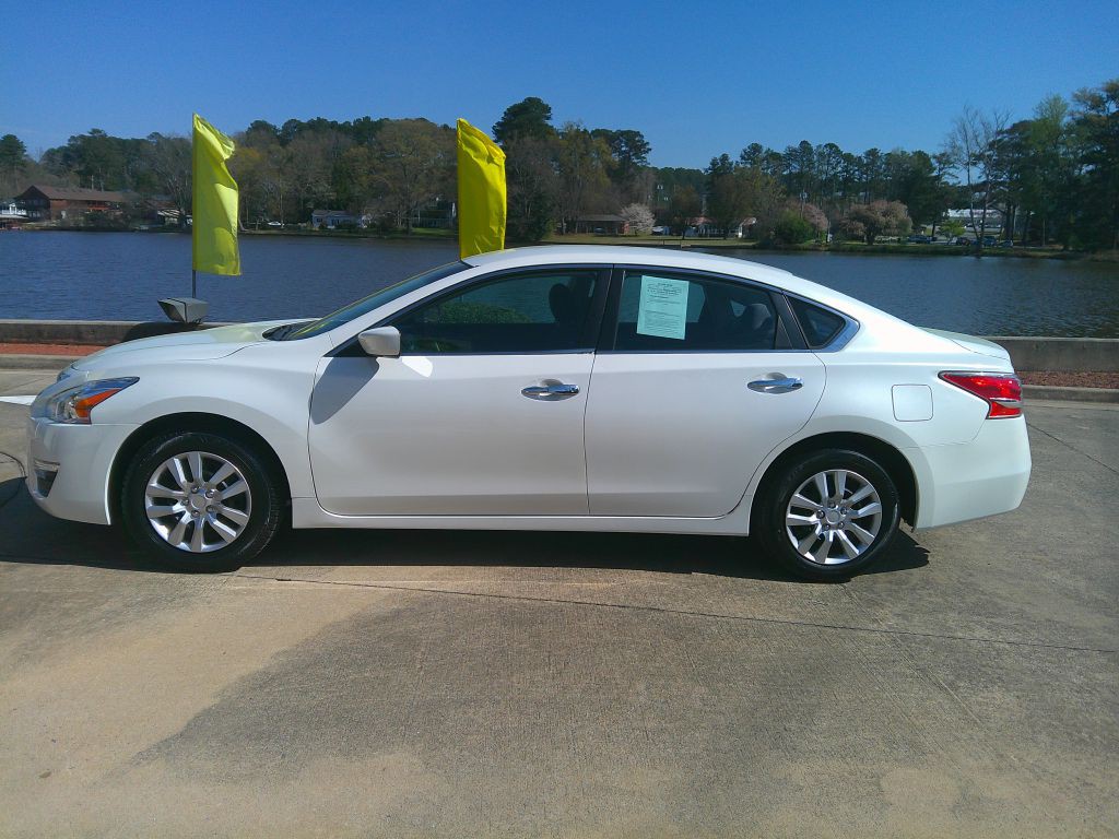 2013 Nissan Altima Image 3