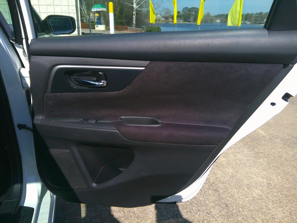 2013 Nissan Altima Image 9