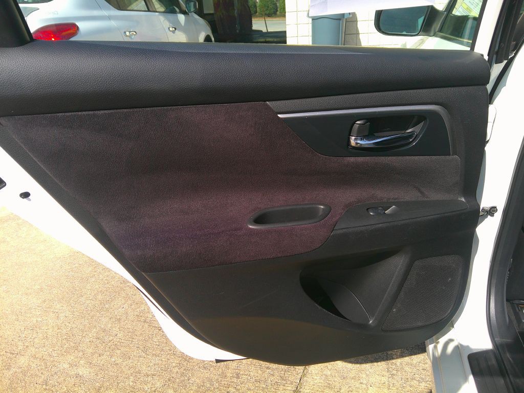 2013 Nissan Altima Image 10