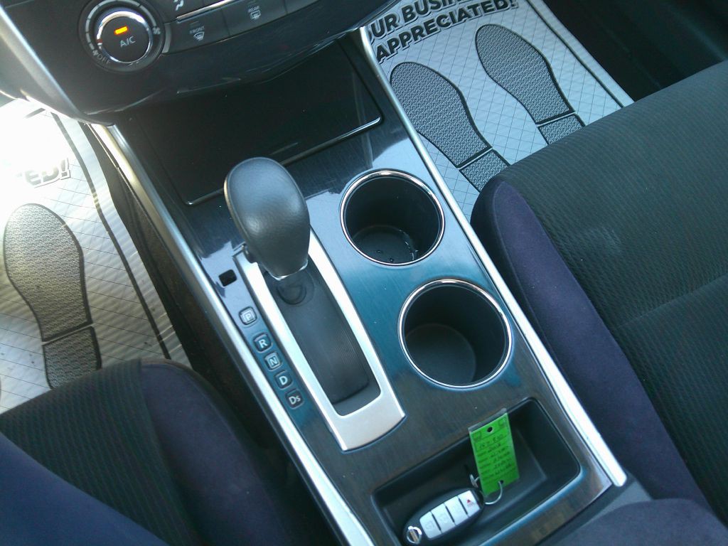 2013 Nissan Altima Image 22