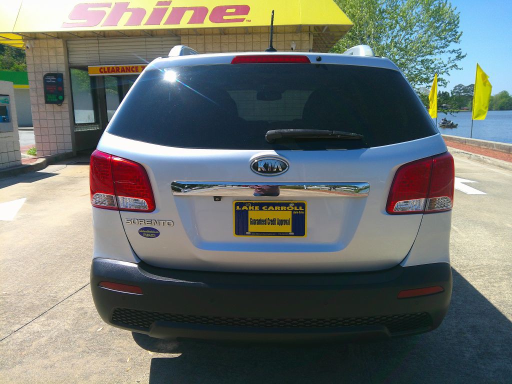 2011 Kia Sorento Image 2