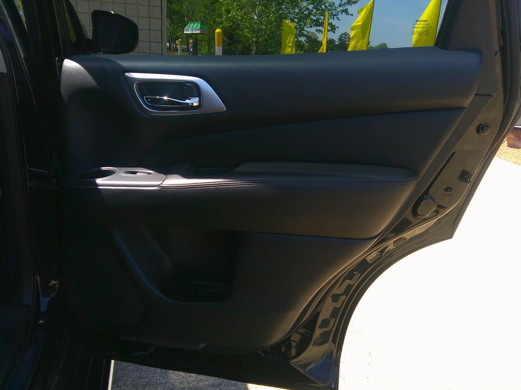 2014 Nissan Pathfinder Image 9