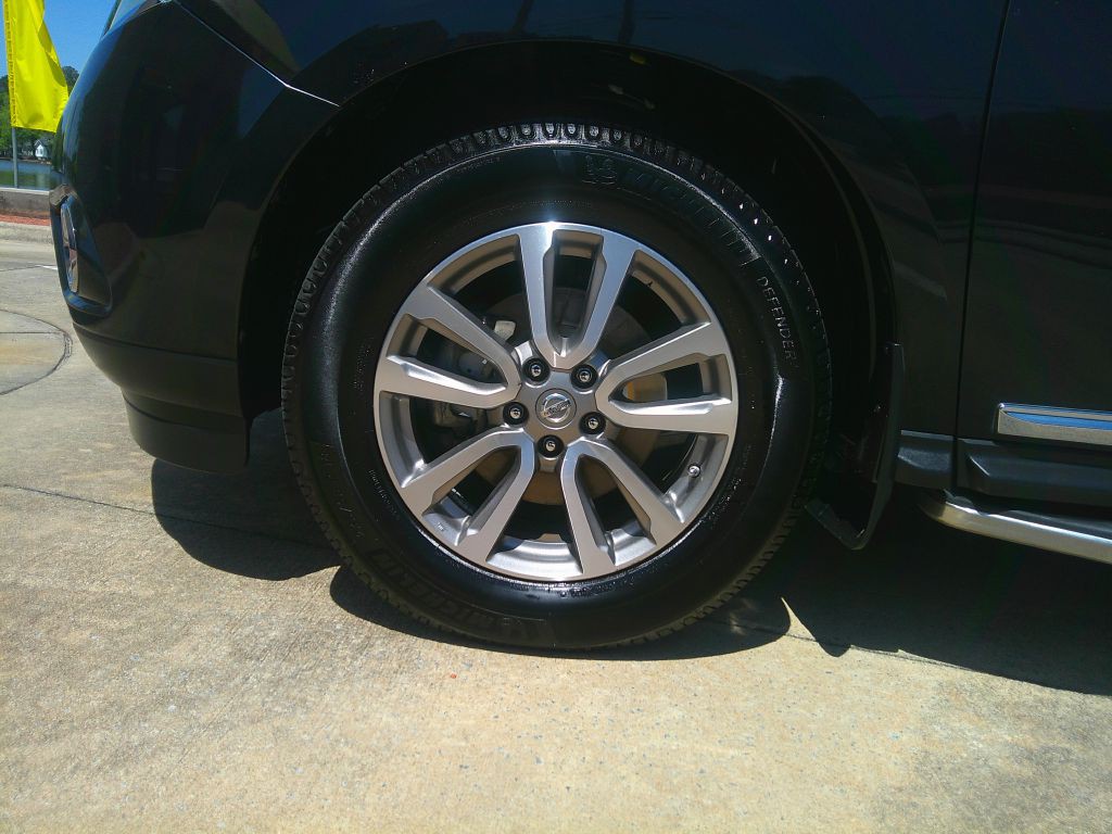 2014 Nissan Pathfinder Image 24