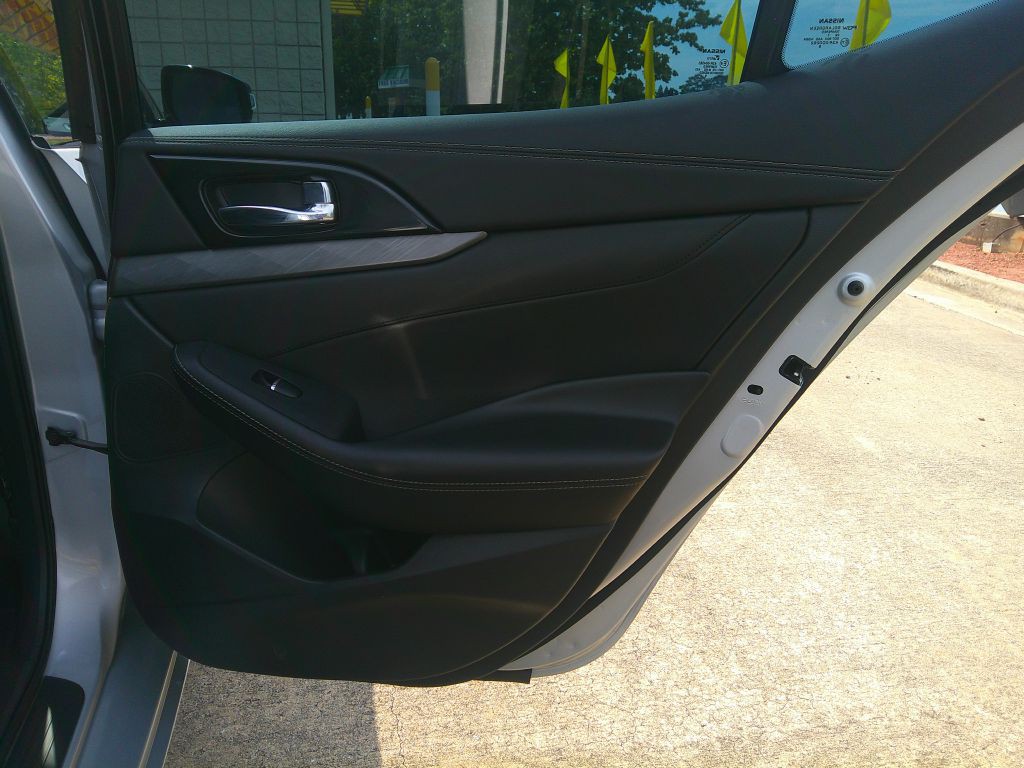 2018 Nissan Maxima Image 9