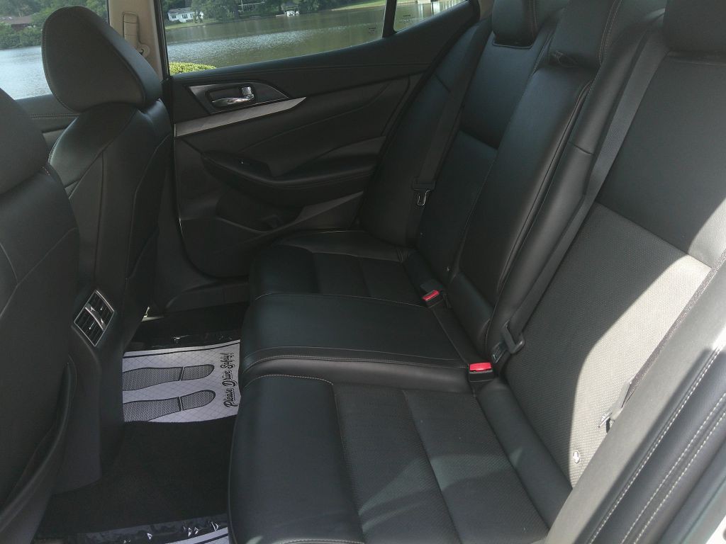 2018 Nissan Maxima Image 14