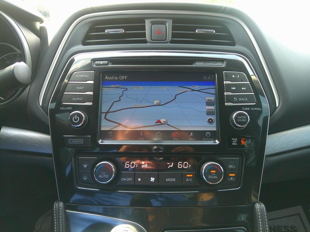 2018 Nissan Maxima Image 19