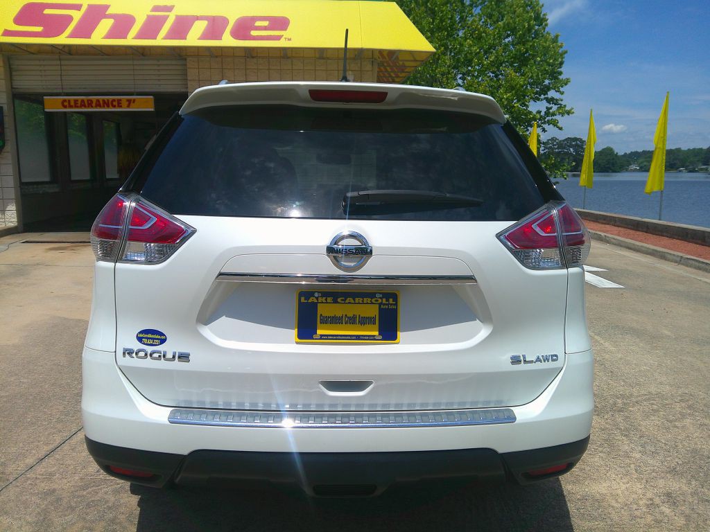 2016 Nissan Rogue Image 2