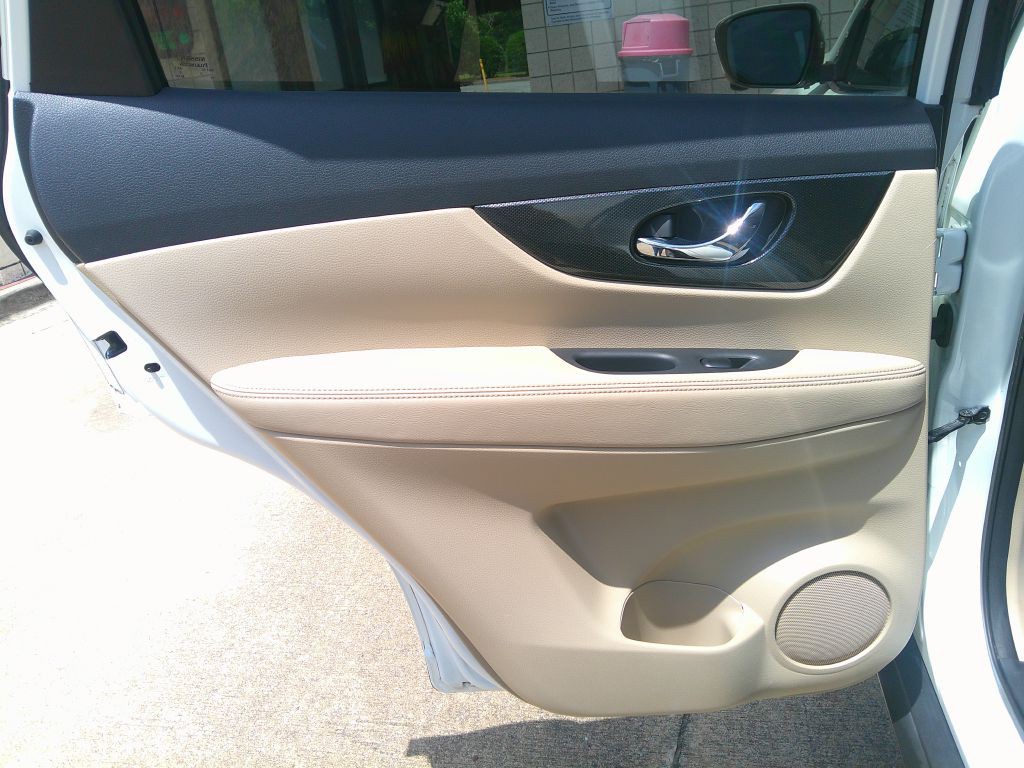 2016 Nissan Rogue Image 10