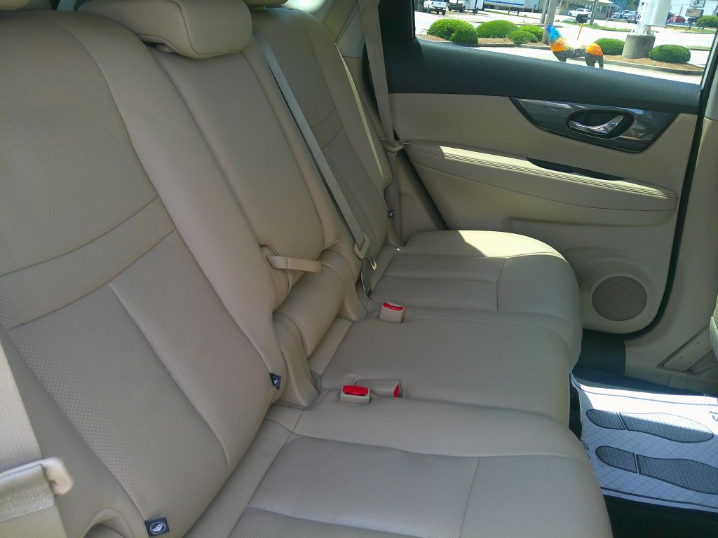 2016 Nissan Rogue Image 13