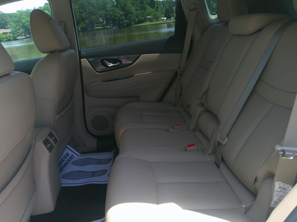 2016 Nissan Rogue Image 14
