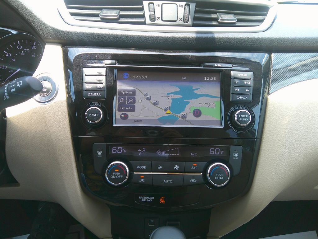 2016 Nissan Rogue Image 19