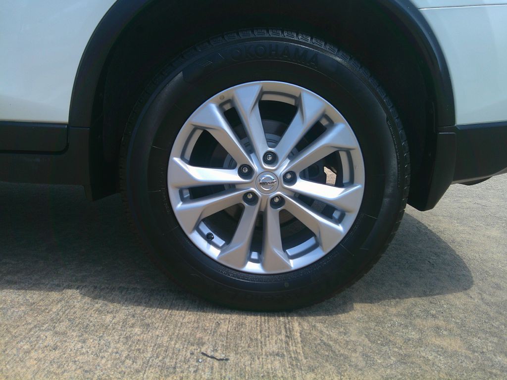 2016 Nissan Rogue Image 24
