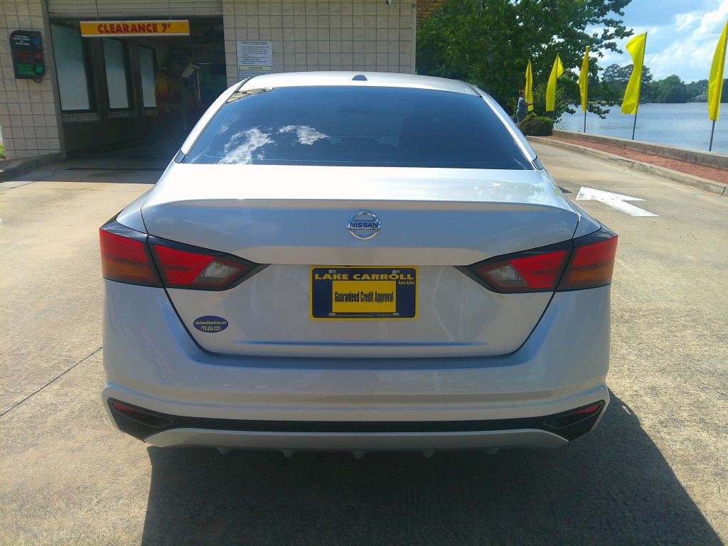 2020 Nissan Altima Image 2