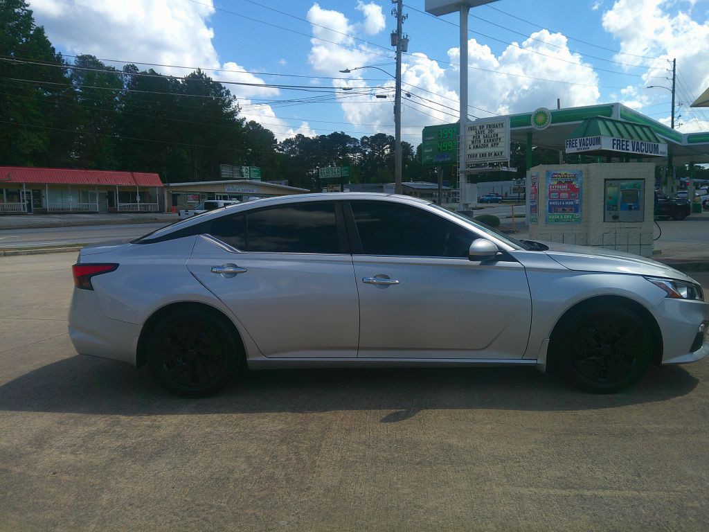 2020 Nissan Altima Image 4