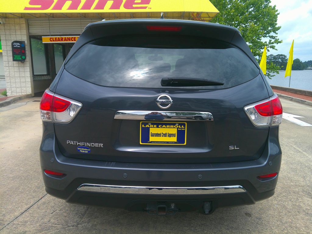 2014 Nissan Pathfinder Image 2