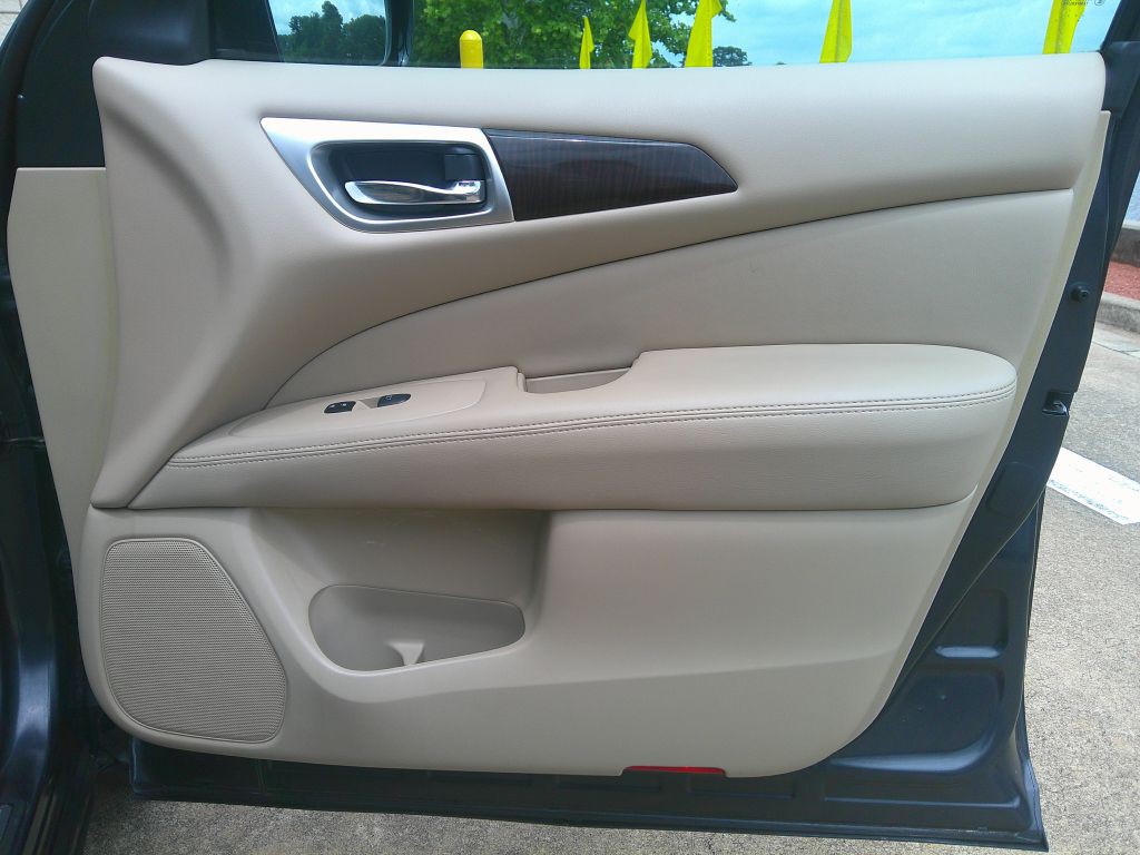 2014 Nissan Pathfinder Image 8