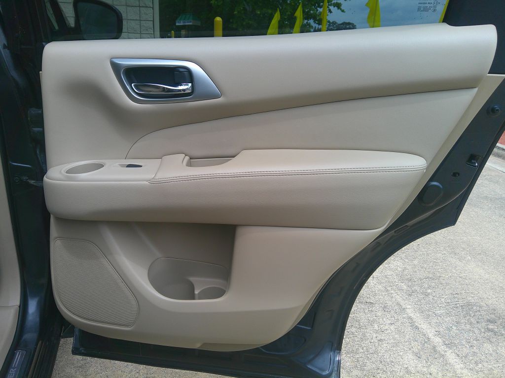 2014 Nissan Pathfinder Image 9