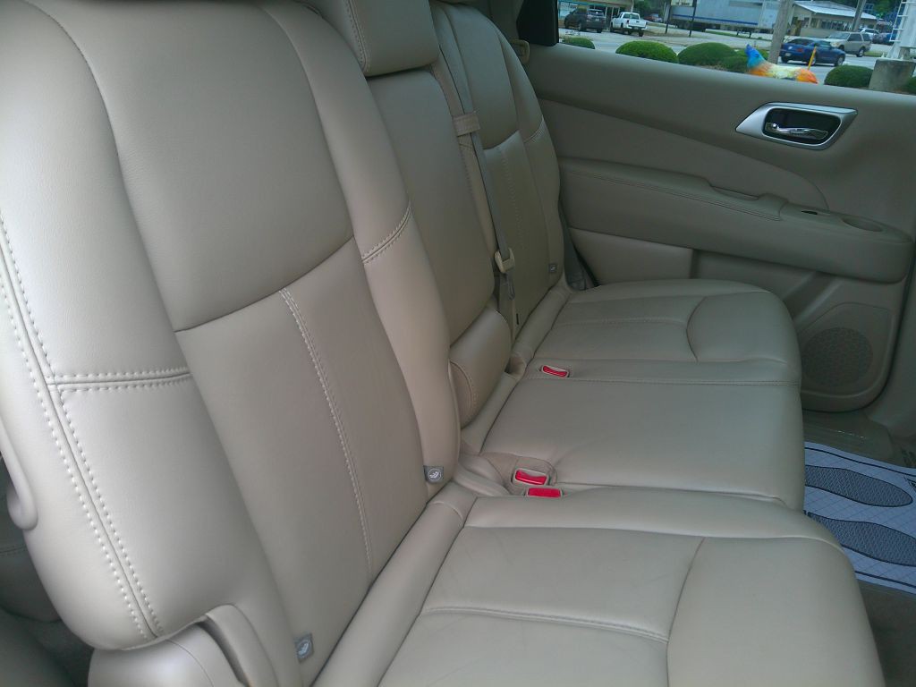 2014 Nissan Pathfinder Image 13