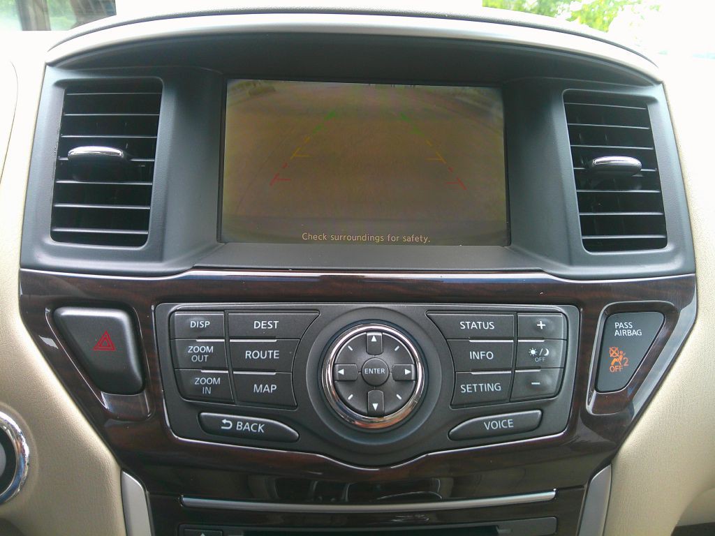 2014 Nissan Pathfinder Image 21