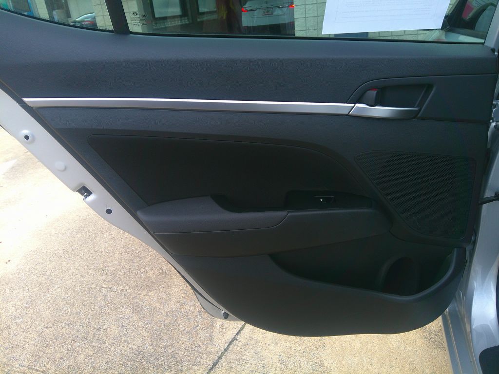 2020 Hyundai Elantra Image 9