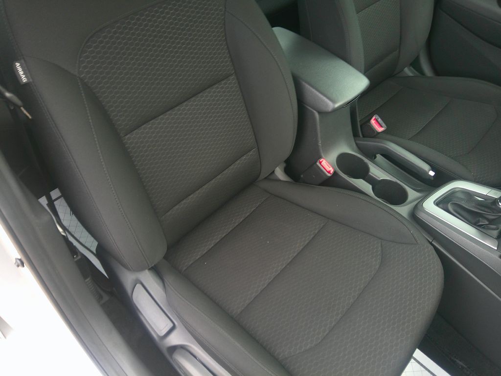 2020 Hyundai Elantra Image 11