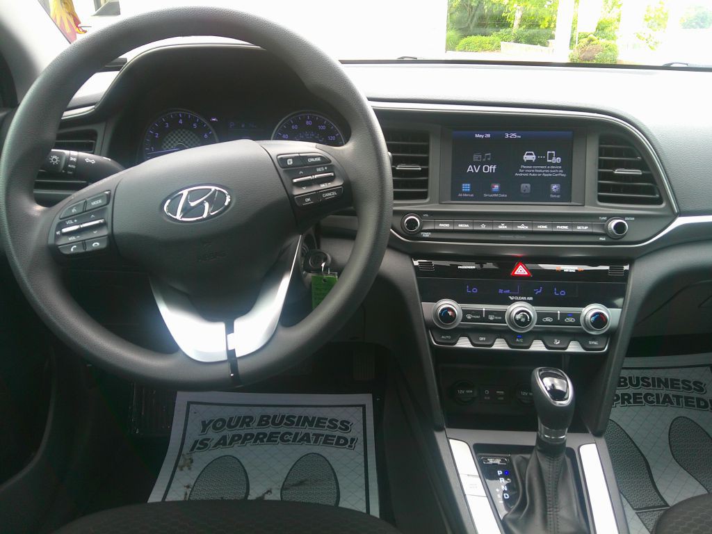 2020 Hyundai Elantra Image 14