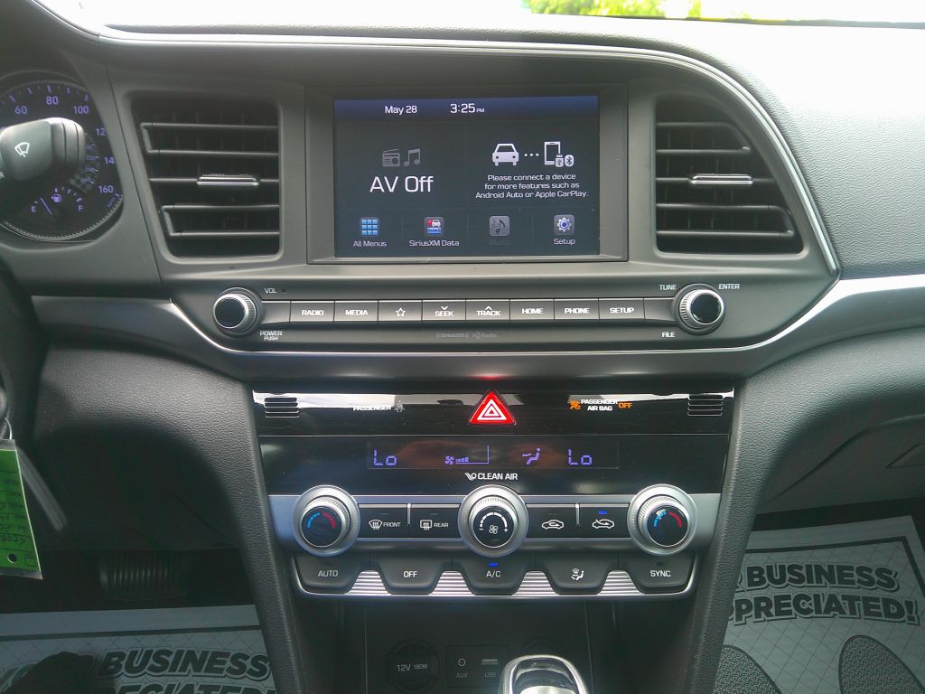 2020 Hyundai Elantra Image 18