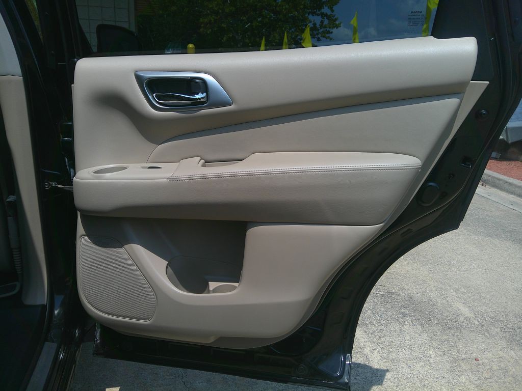2016 Nissan Pathfinder Image 9